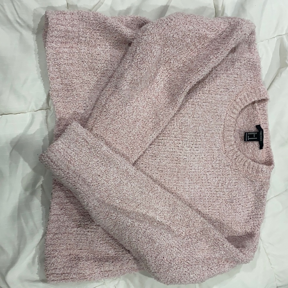 Fuzzy cropped sweater